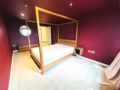 Picture 4